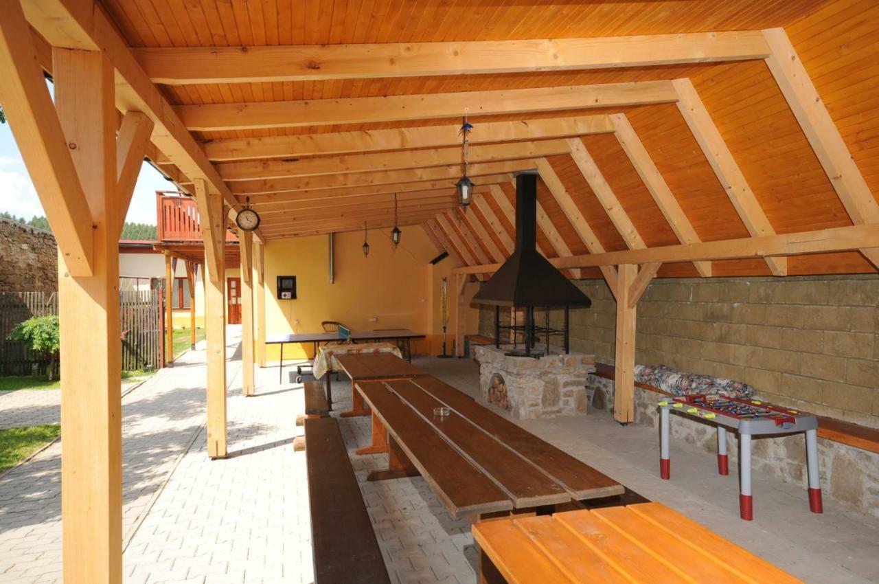 Penzion Maria Vrbov Ngoại thất bức ảnh