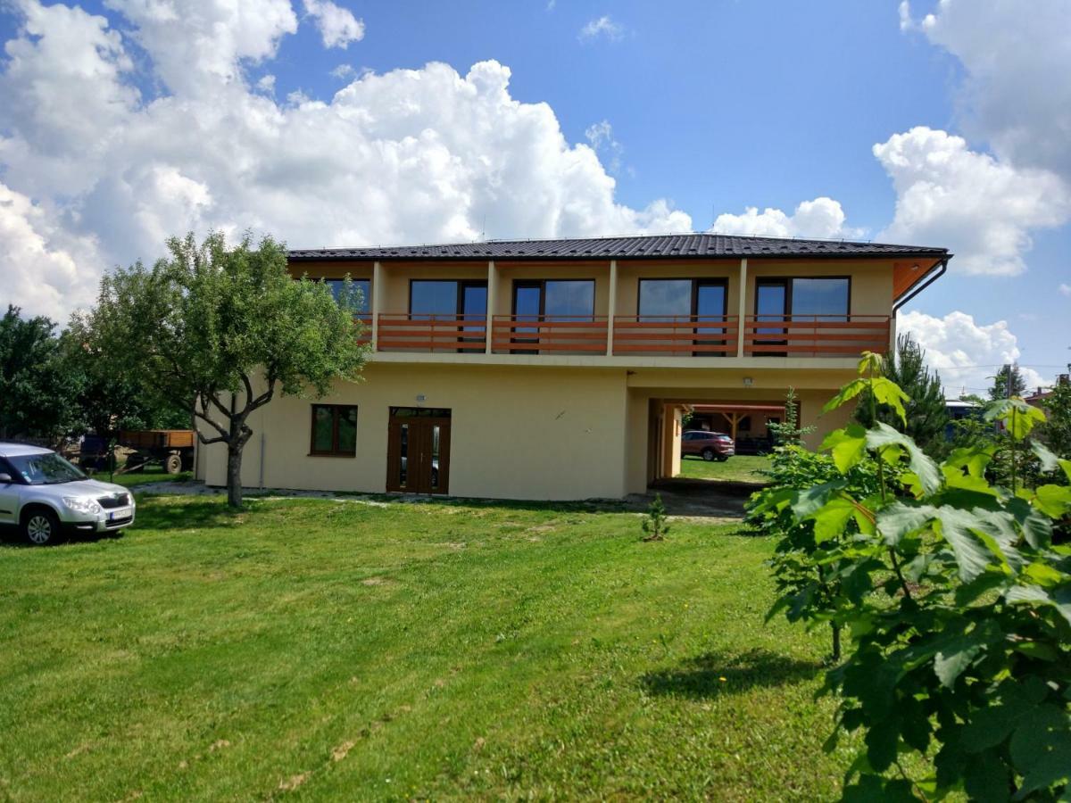 Penzion Maria Vrbov Ngoại thất bức ảnh