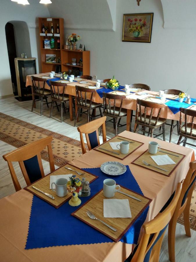 Penzion Maria Vrbov Ngoại thất bức ảnh